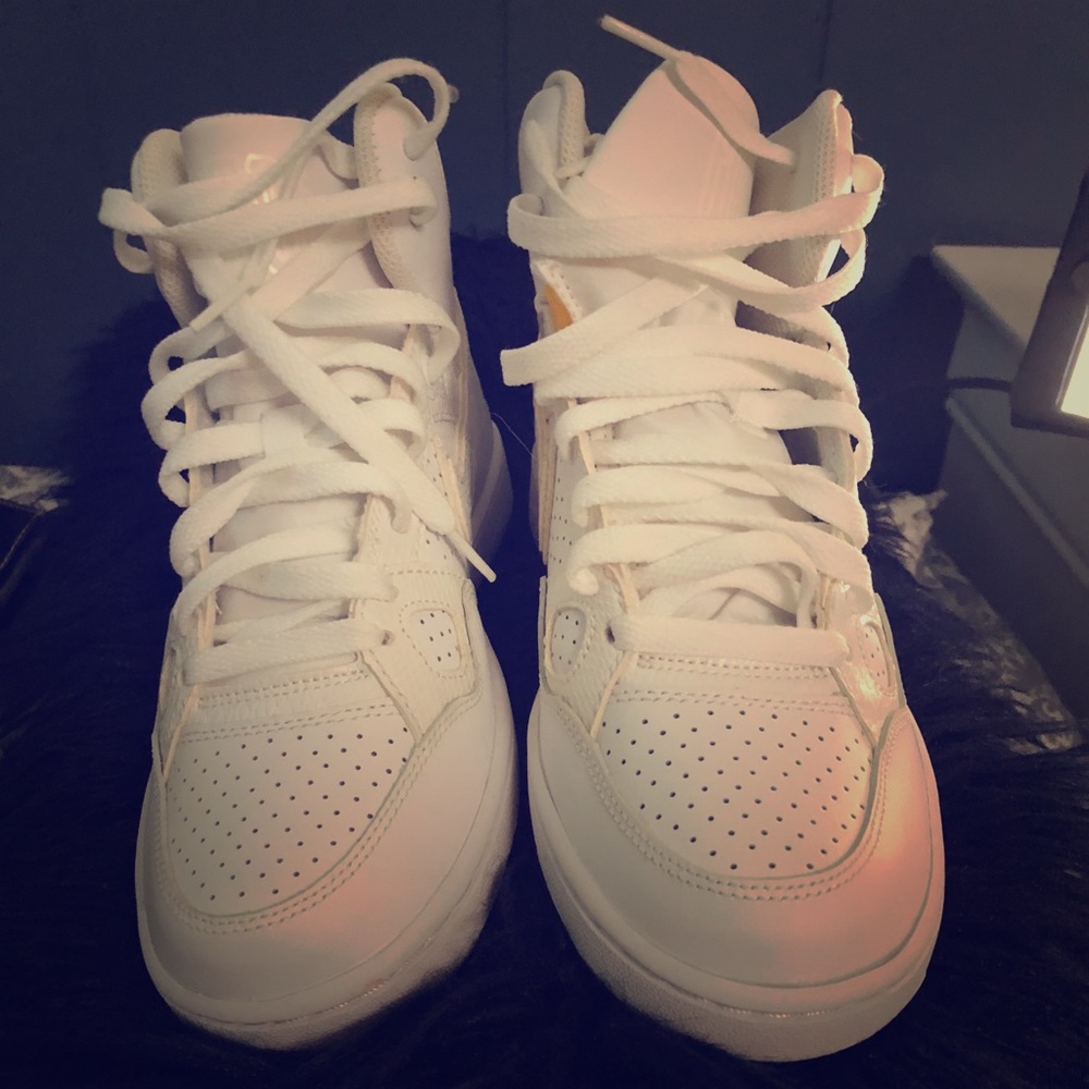 ❌❌SOLD❌❌Nike Son Of Force Size 7